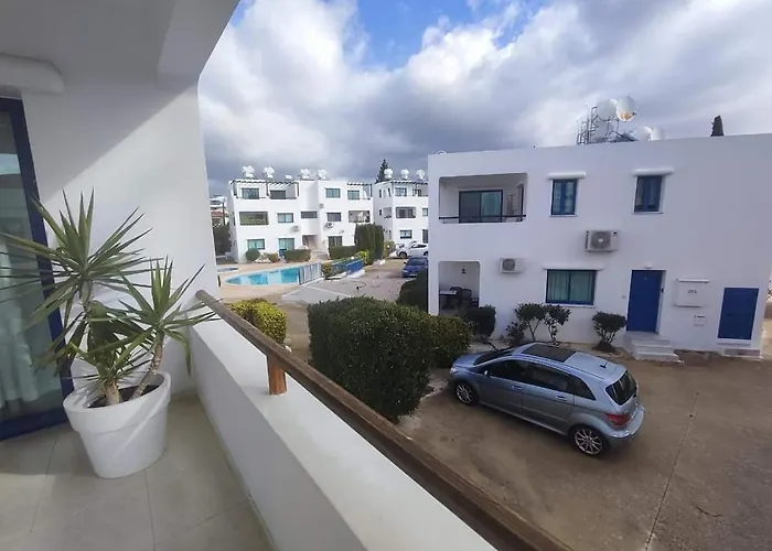 Marina Gardens * Πάφος